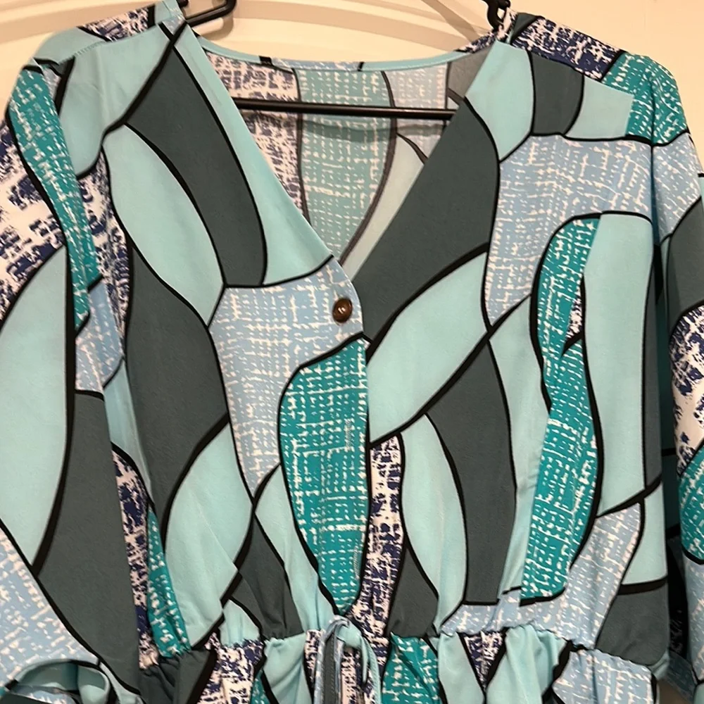 Geometric Patterned Romper - Picture 2 of 3